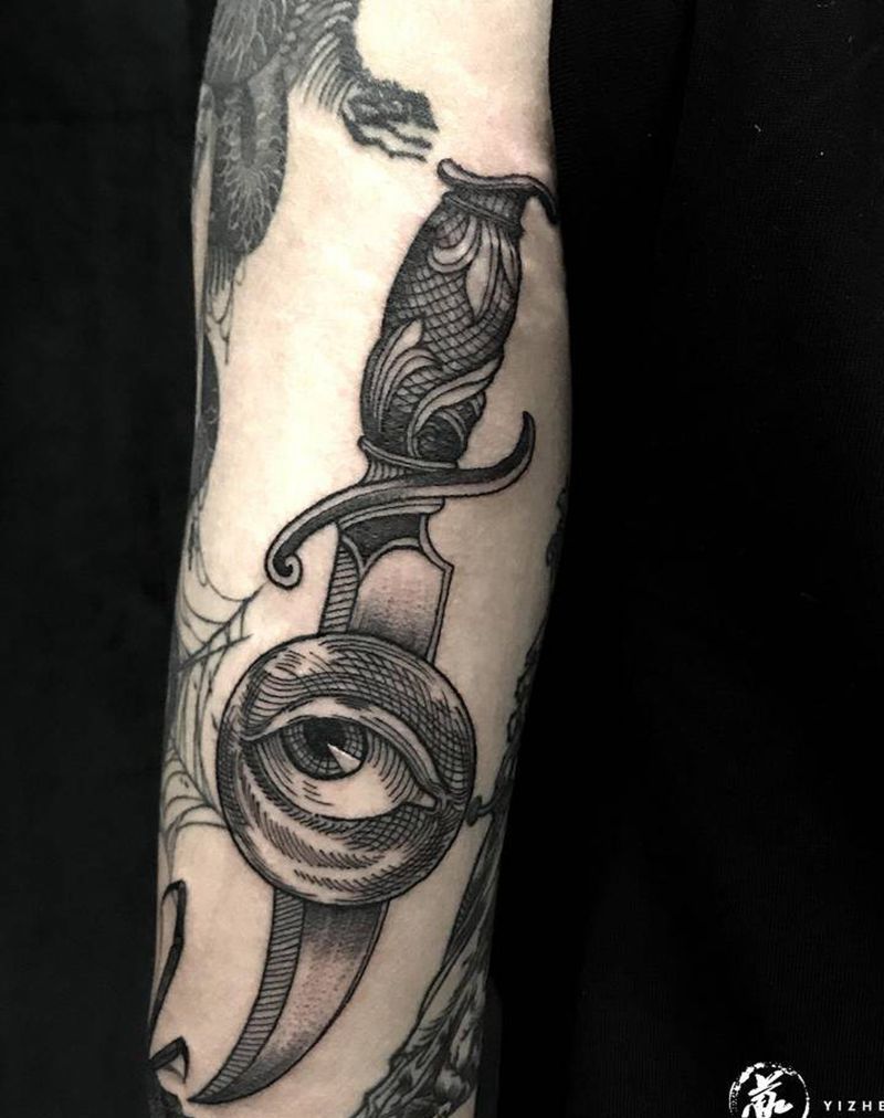 匕首纹身图片_手臂点刺欧美写实纹身图案