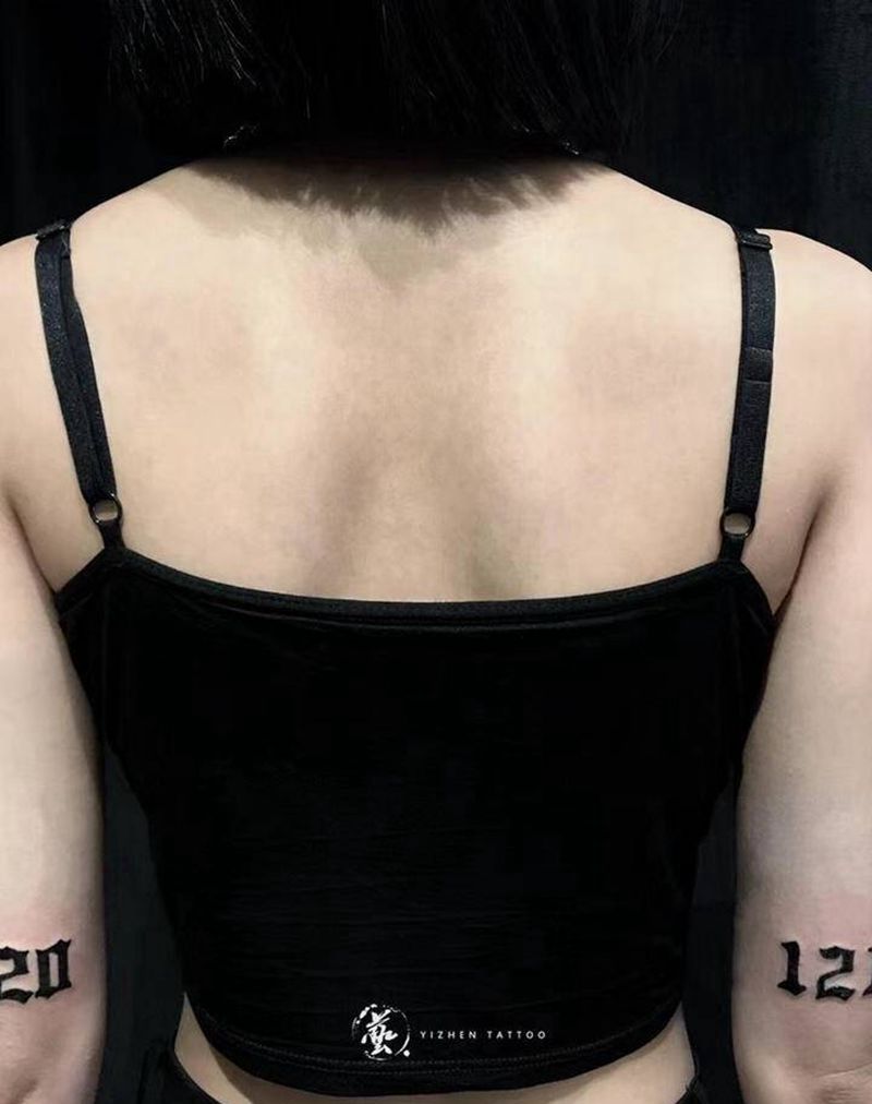 哥特字2纹身图片_手臂花体字纹身图案