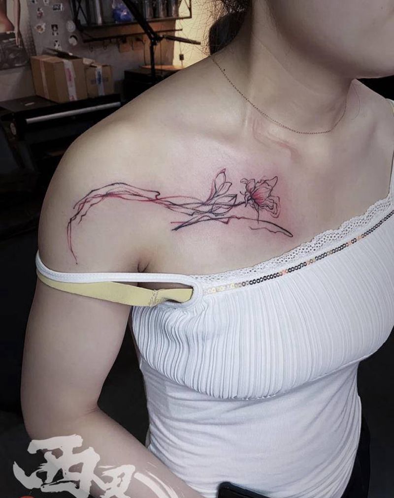 锁骨线条小清新纹身图片_胸部肩部点刺水彩纹身图案