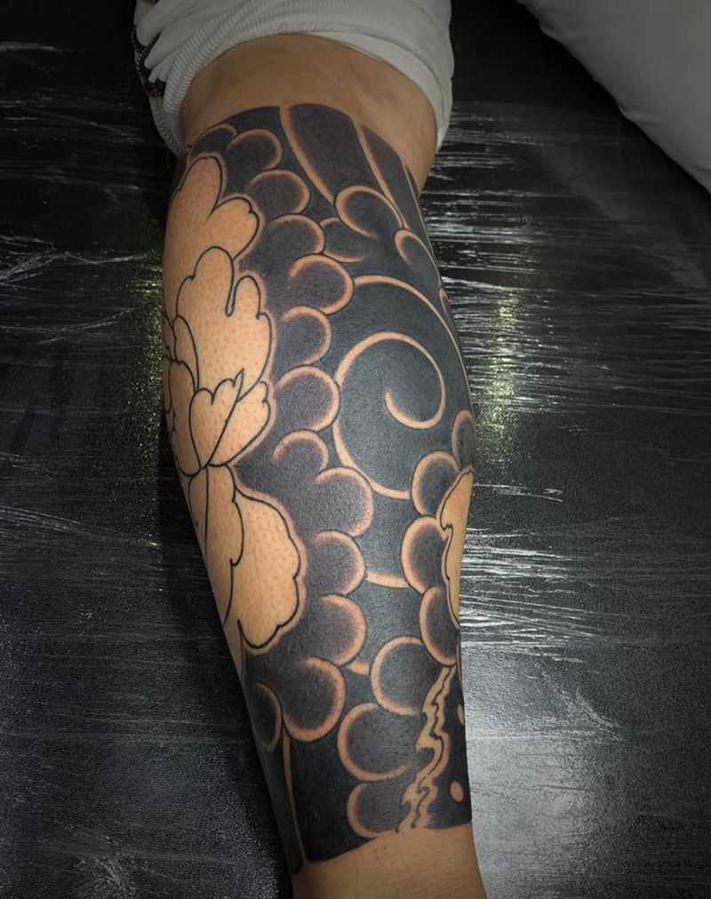 日式纹身图片_腿部新传统老传统背景纹身图案