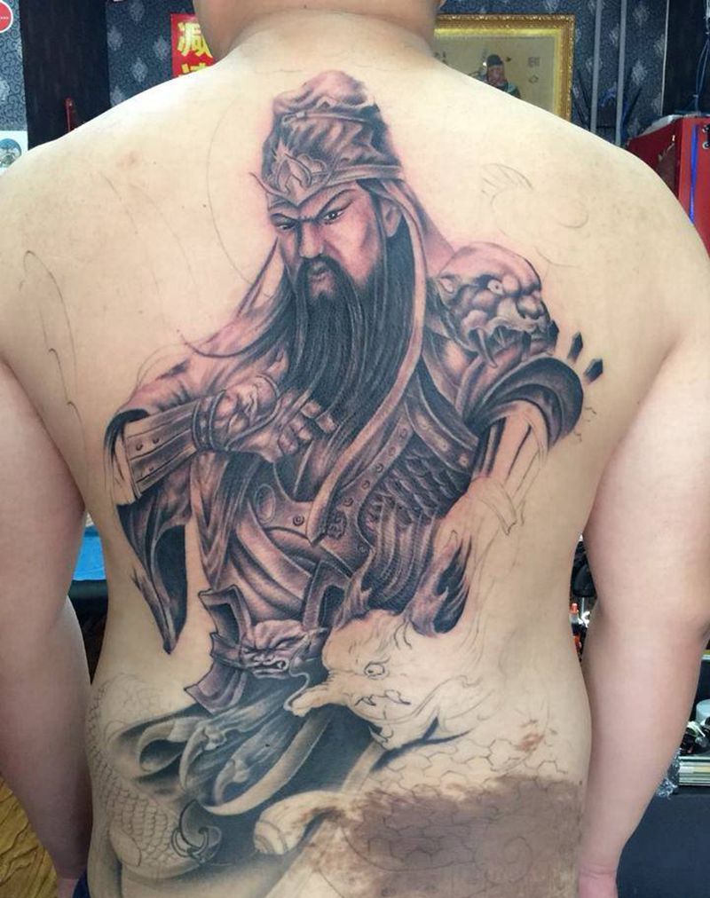 满背关公 未完成纹身图片