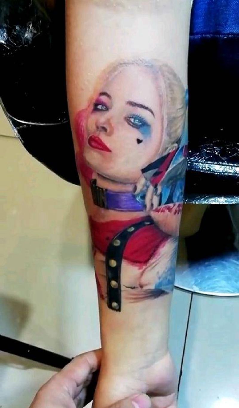 自杀小队小丑女纹身图片