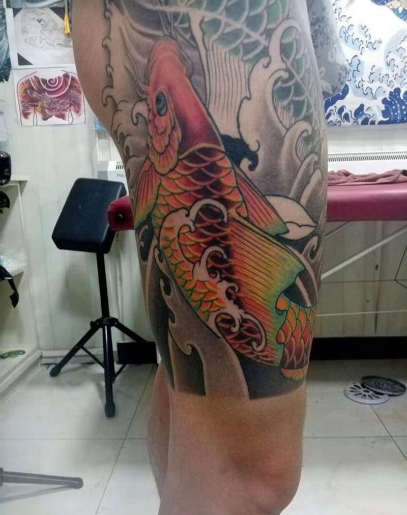 双鱼座纹身图片_腿部纹身图案