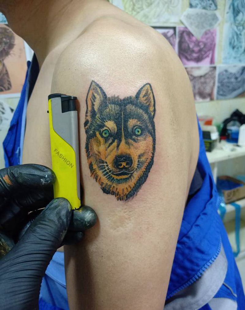 狗纹身图片_手臂欧美写实纹身图案