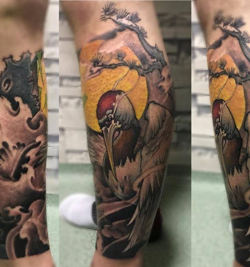 鹤纹身图片_成品腿部传统动物植物纹身图案