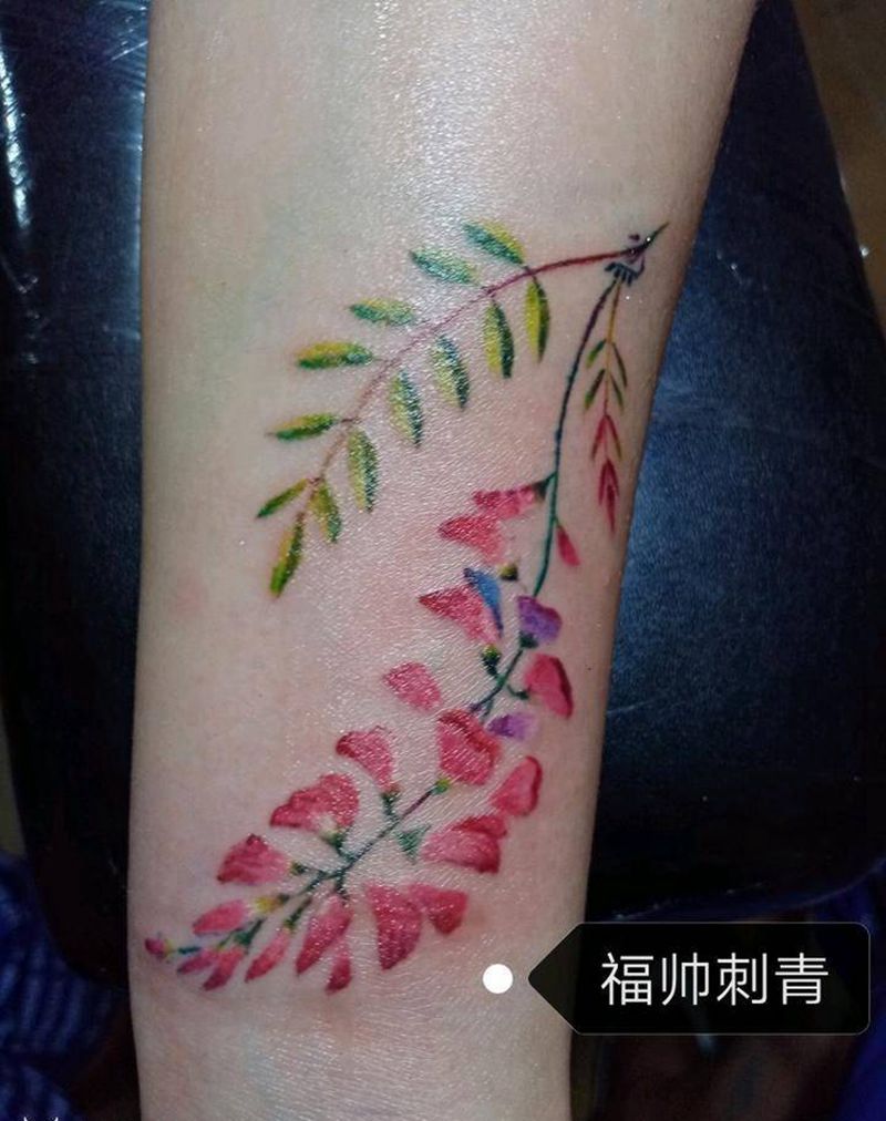 小清新纹身图片_手臂欧美写实新传统花纹身图案