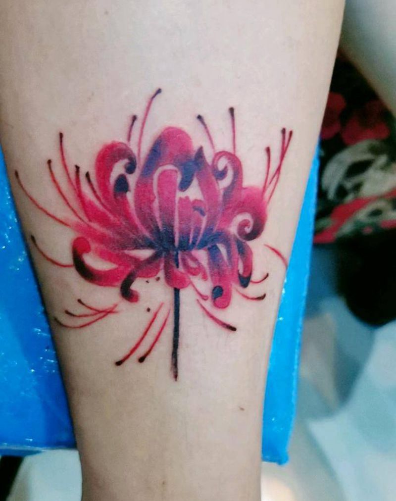 彼岸花纹身图片_手臂腹部水彩水墨纹身图案