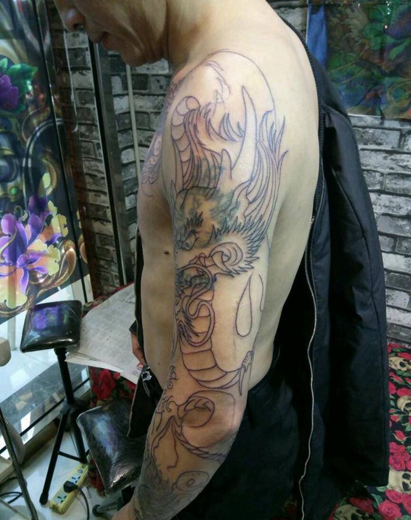 大花臂未完成纹身图片