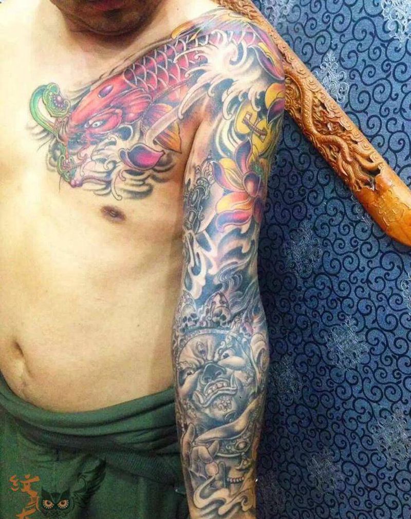 花臂 半胛纹身图片