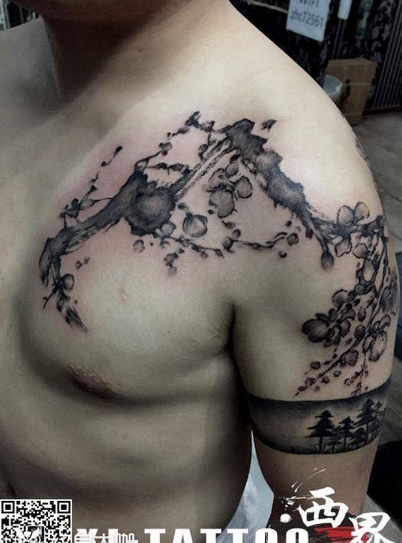 梅花纹身图片_成品胸部手臂传统写实几何植物贴纸纹身图案