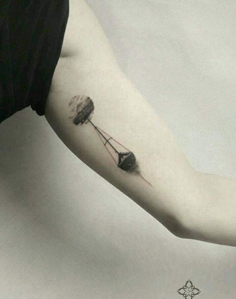 帆船纹身图片_手臂腰部欧美写实几何帆船纹身图案