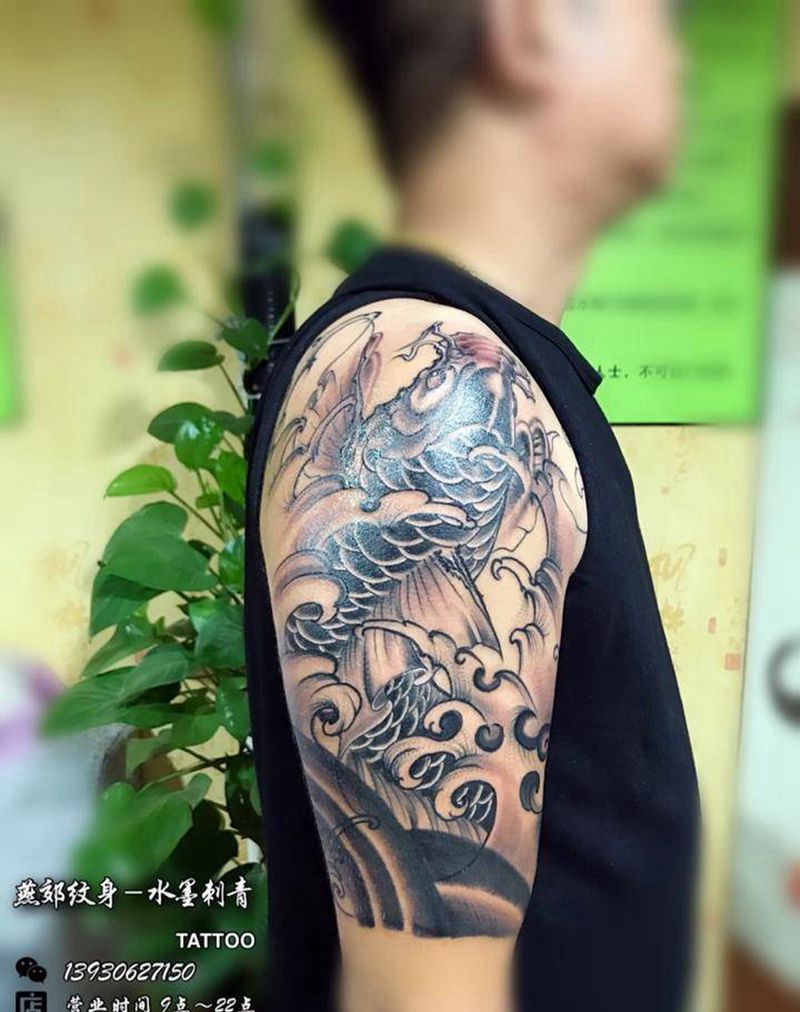 鲤鱼纹身图片_成品手臂传统动物原创纹身图案