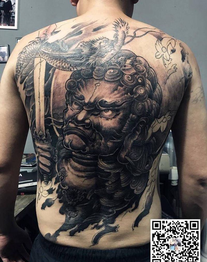 不动冥王纹身图片