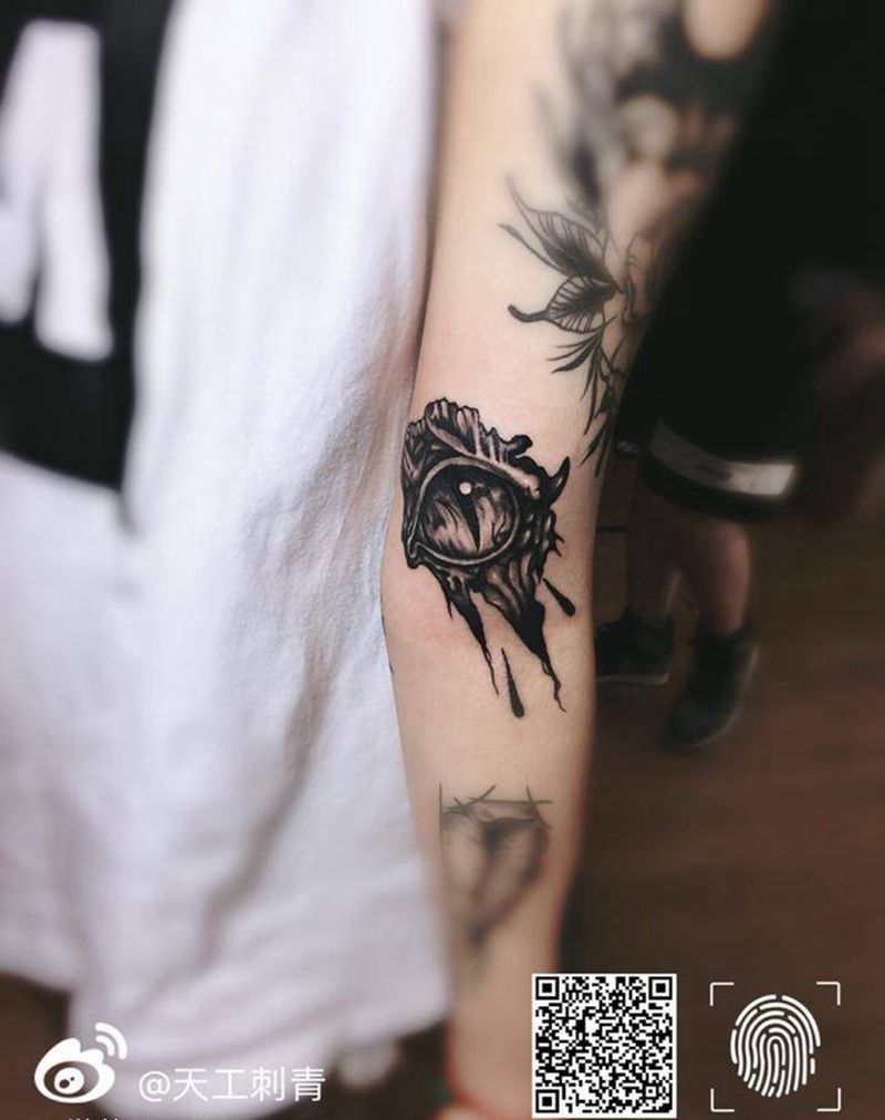 恶魔之眼纹身图片