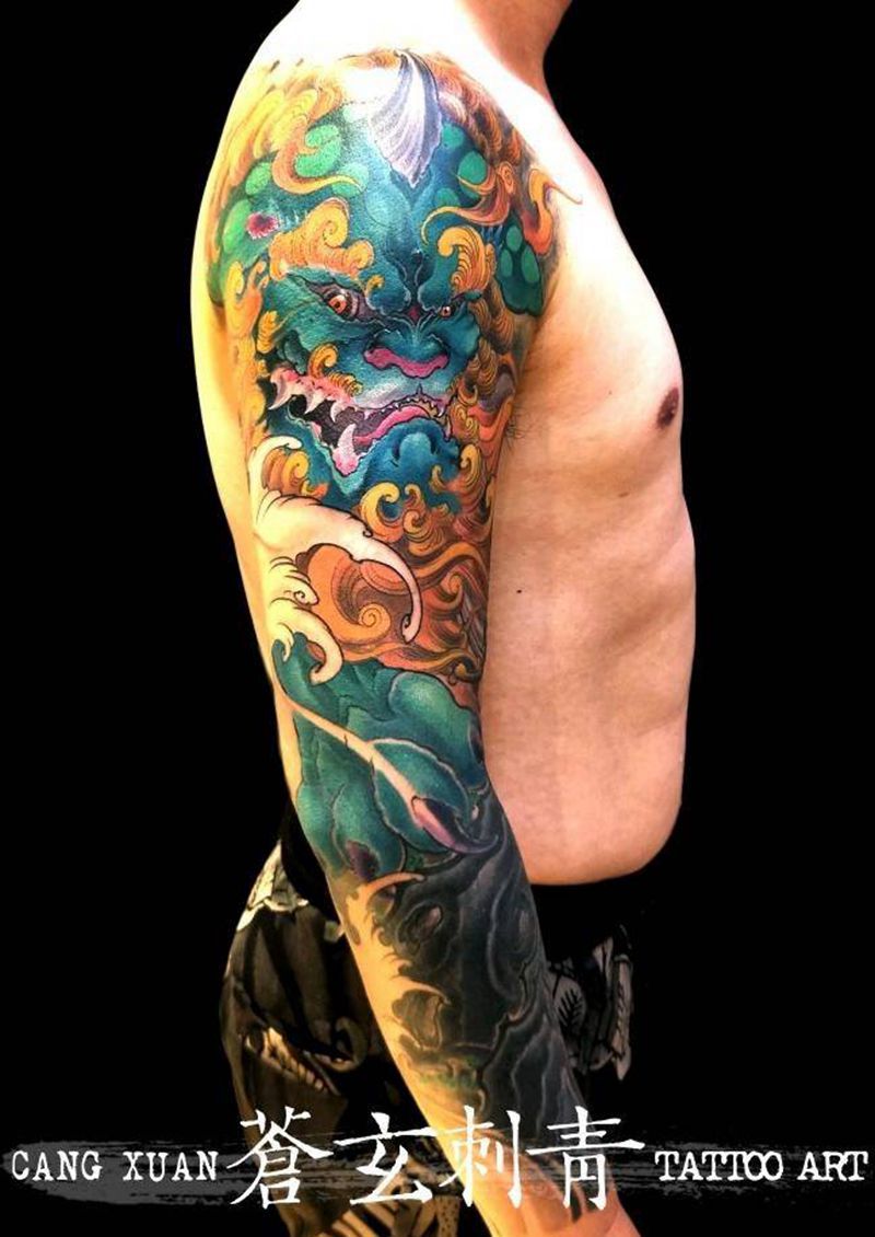 唐狮遮盖般若纹身图片_手部手臂新传统老传统般若毁皮唐狮纹身图案