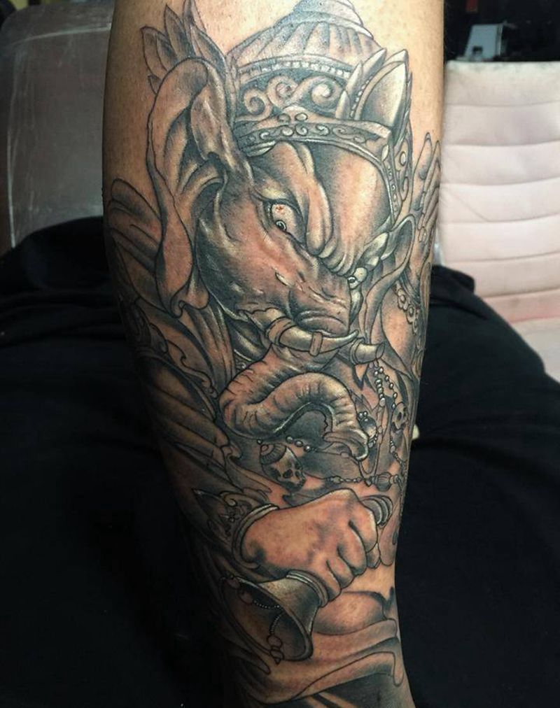 小腿象神纹身图片