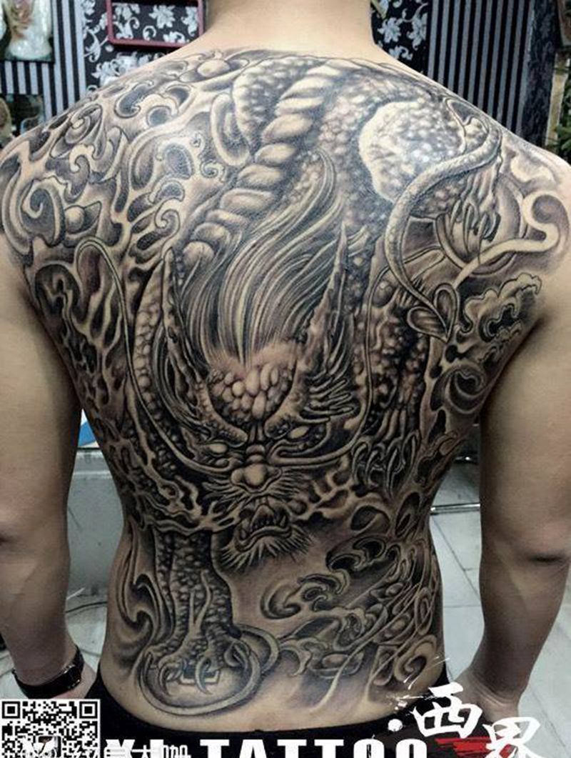 满背麒麟纹身图片_成品背部传统鬼神动物宗教纹身图案