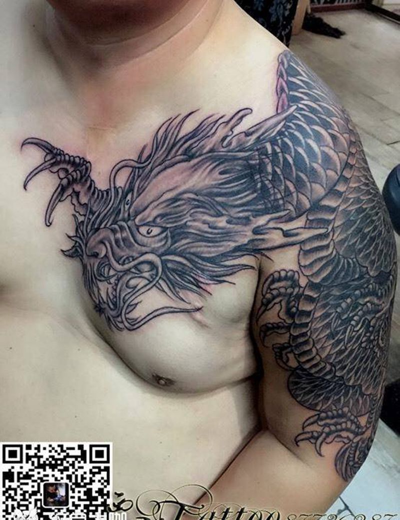 过肩龙纹身图片_胸部手臂传统成品动物纹身图案