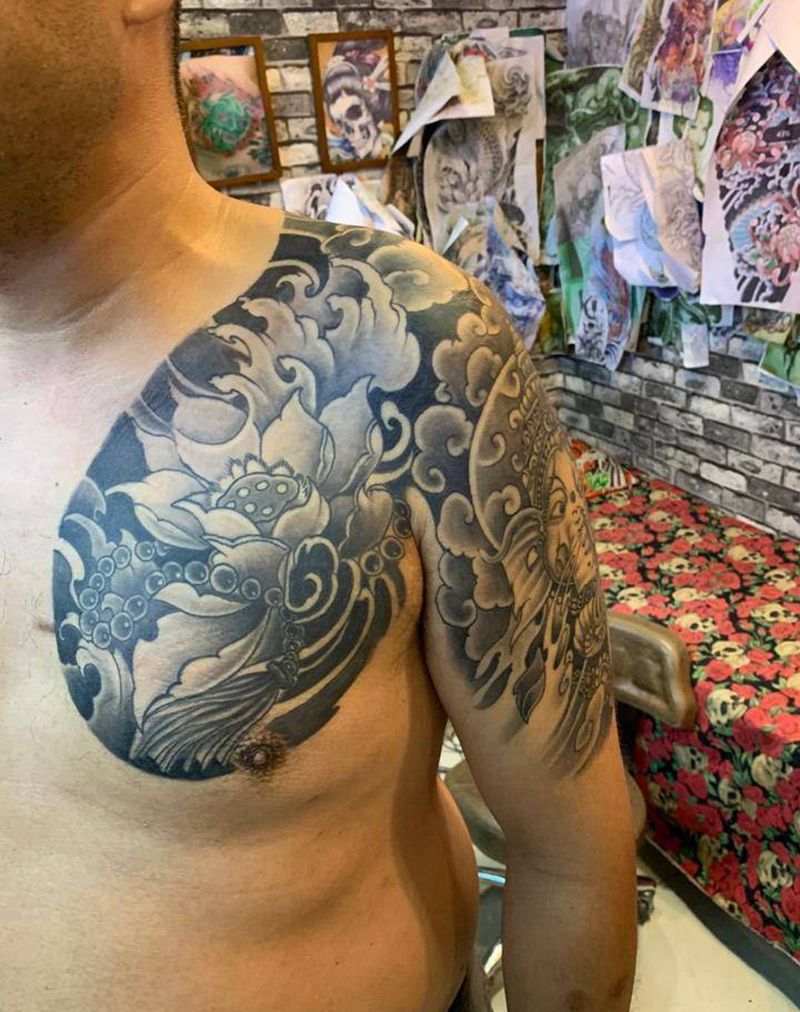 半甲纹身图片_胸部肩部新传统纹身图案