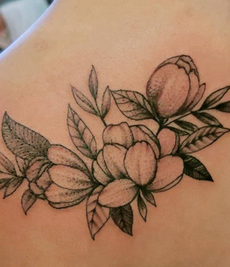 小素花纹身图片_手臂纹身图案