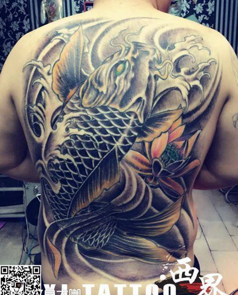 修改纹身图片_成品背部传统动物纹身图案