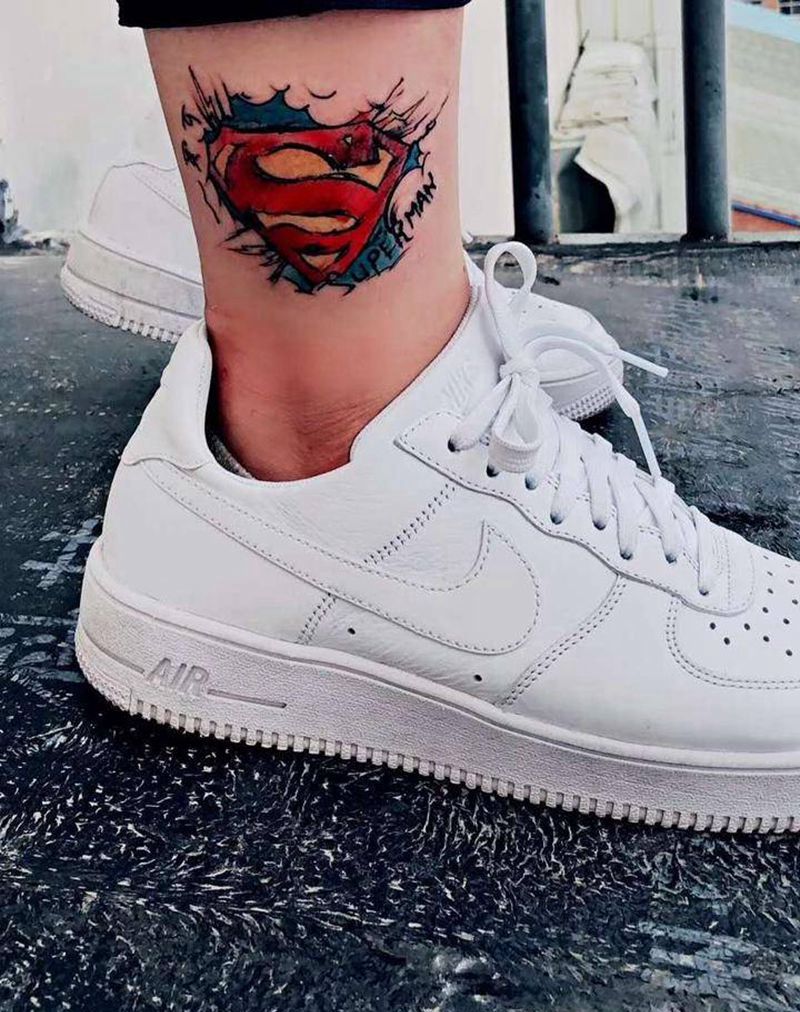 超人标志纹身图片