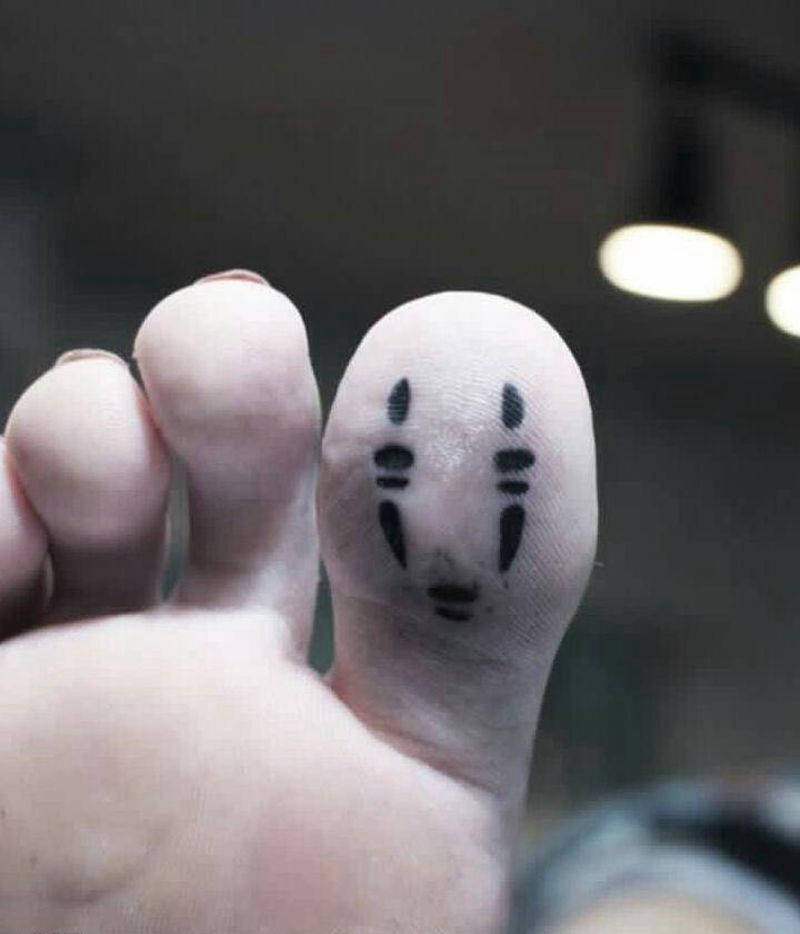 无脸男纹身图片_脚部几何水墨千与千寻无脸男纹身图案