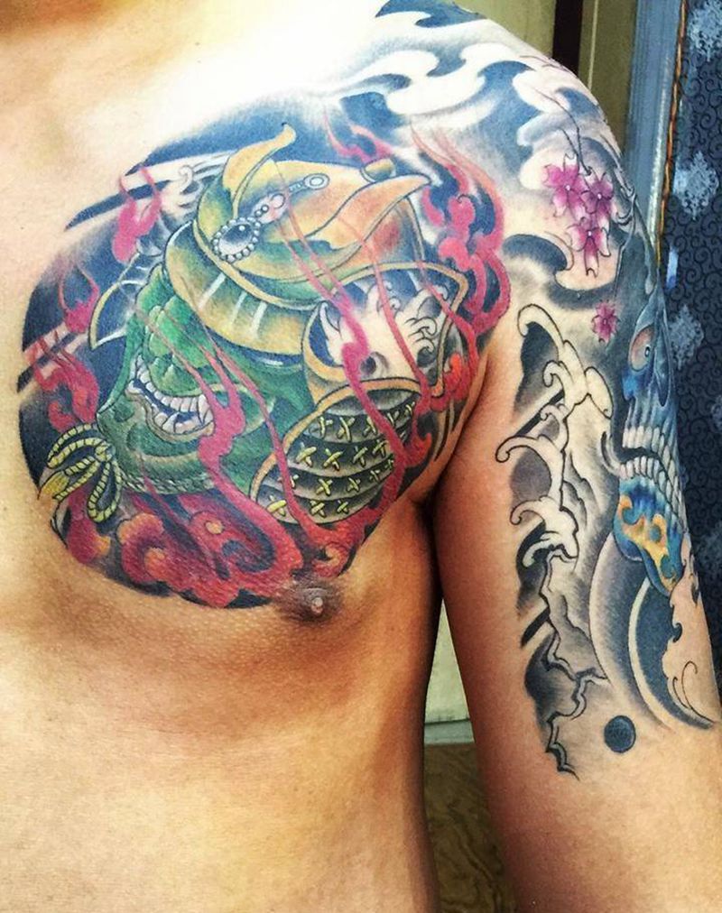 武士骷髅半胛纹身图片