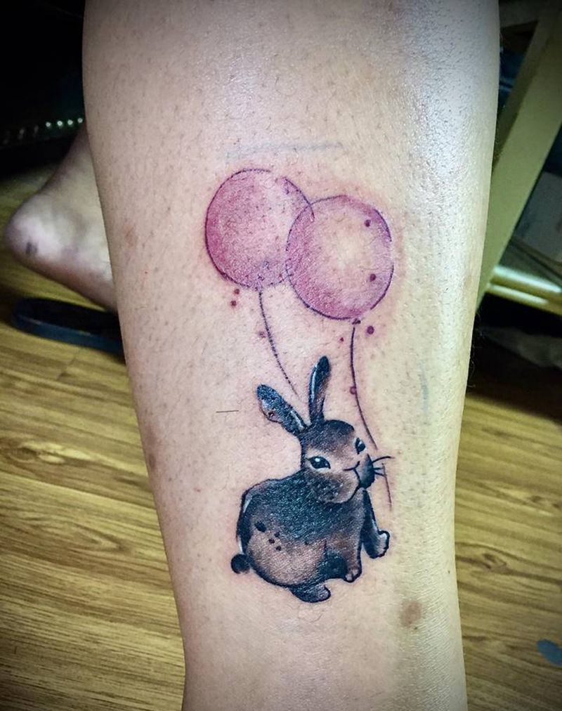 气球小兔纹身图片_腿部新传统兔子气球纹身图案