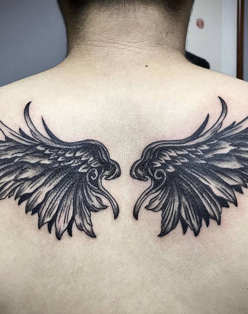翅膀纹身图片_肩部背部欧美写实New School翅膀纹身图案