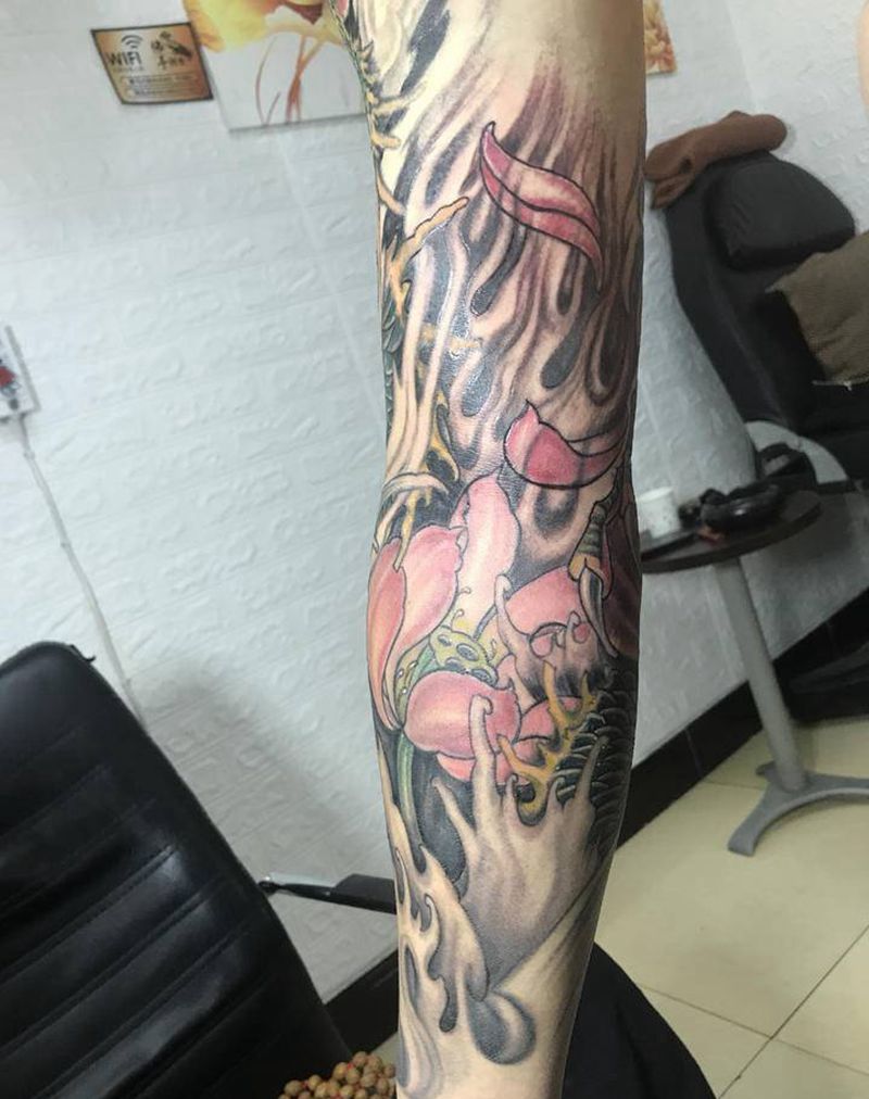 龙花臂纹身图片_新传统纹身图案