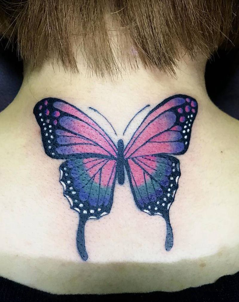 蝴蝶纹身图片_颈部欧美写实New School蝴蝶彩蝶纹身图案