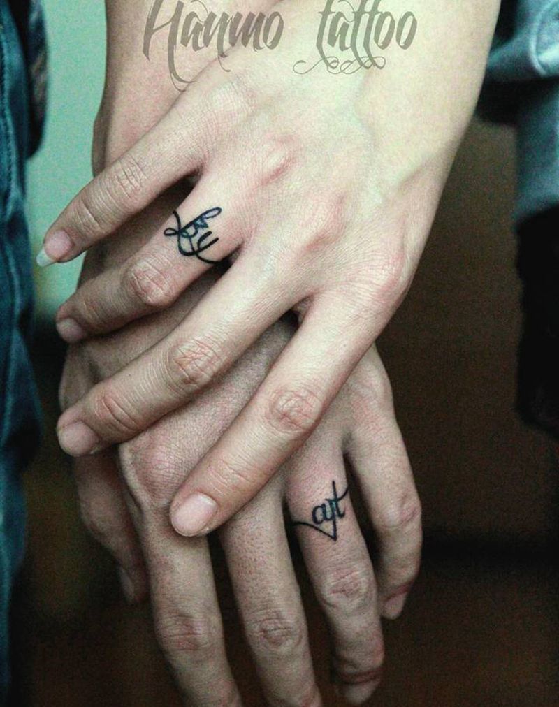 情侣字母纹身纹身图片_手部Old SchoolNew School纹身图案