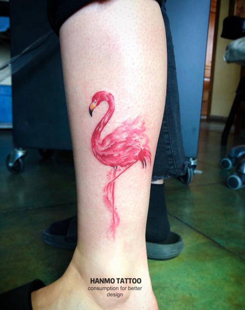 火烈鸟纹身图片_腿部纹身图案