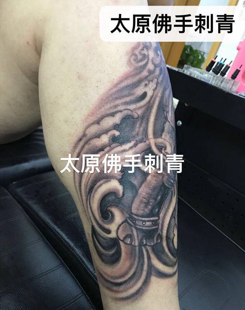 象神纹身图片_腿部新传统纹身图案