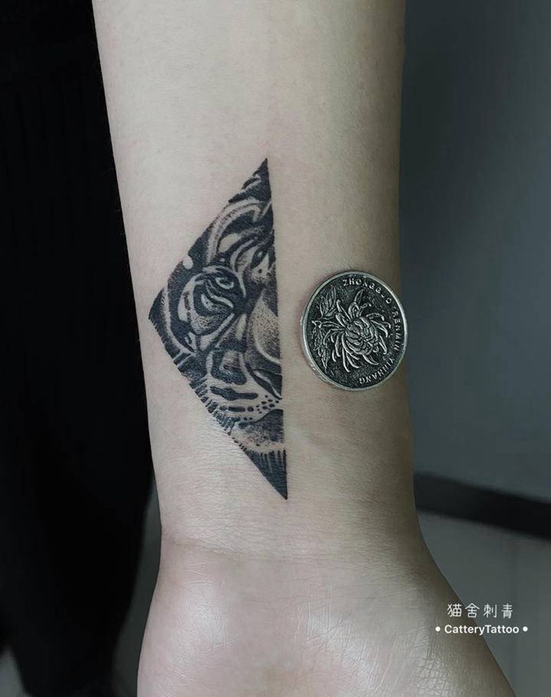 小清新覆盖纹身图片_手臂欧美写实纹身图案