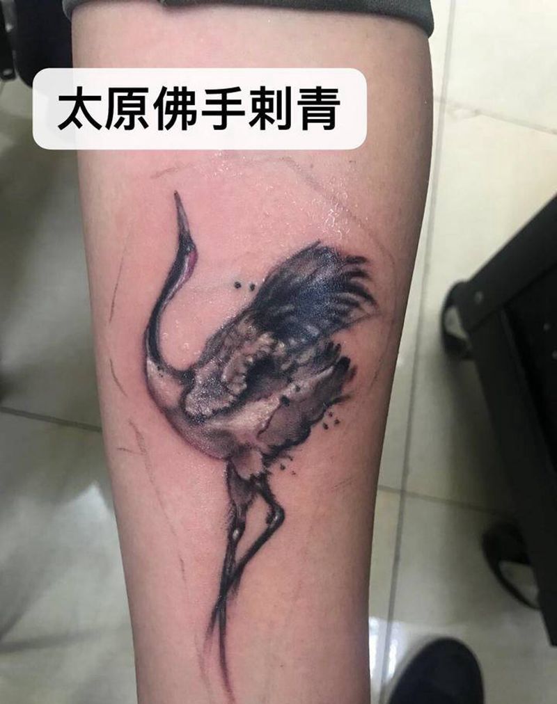 鹤纹身图片_手臂水墨纹身图案
