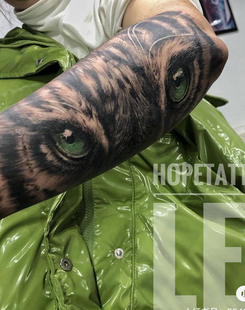 大老虎纹身图片_手臂欧美写实纹身图案