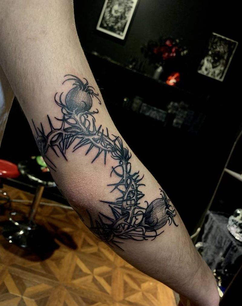 荆棘肘环纹身图片_手臂点刺纹身图案