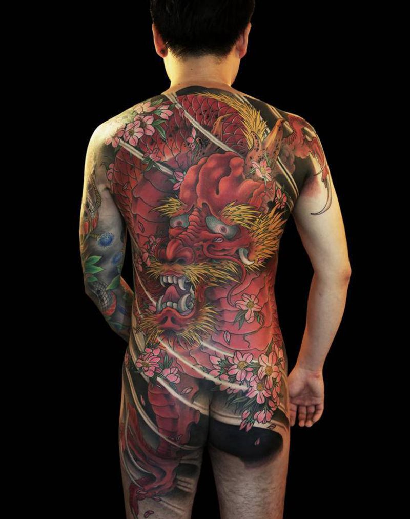 整背 龙纹身图片_背部老传统新传统纹身图案