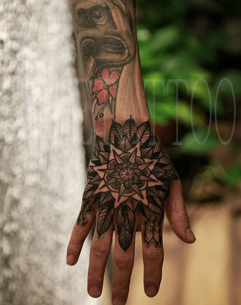 手背图腾纹身图片_手部图腾纹身图案