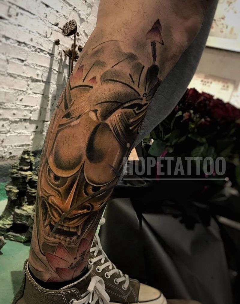 般若纹身图片_腿部新传统欧美写实纹身图案