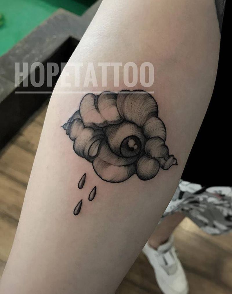 眼睛小云朵纹身图片_手臂点刺图腾纹身图案