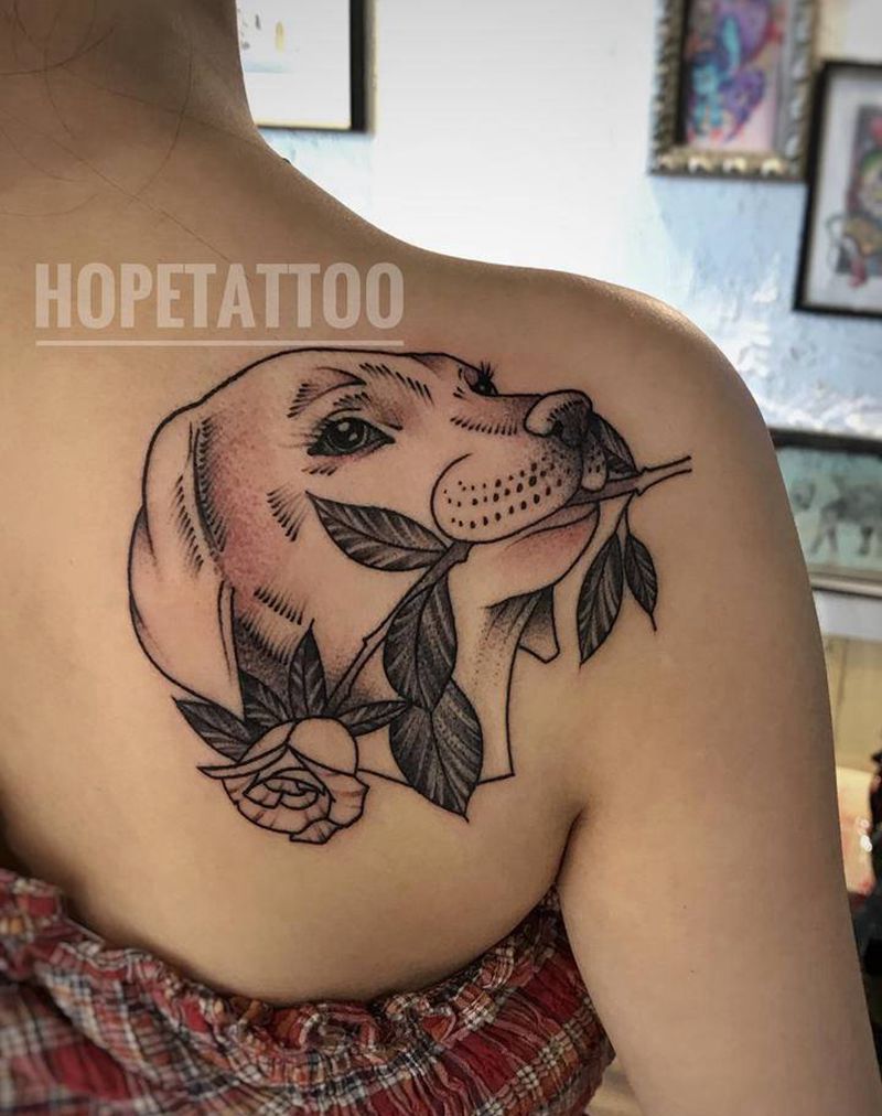 金毛纹身图片_背部New School纹身图案