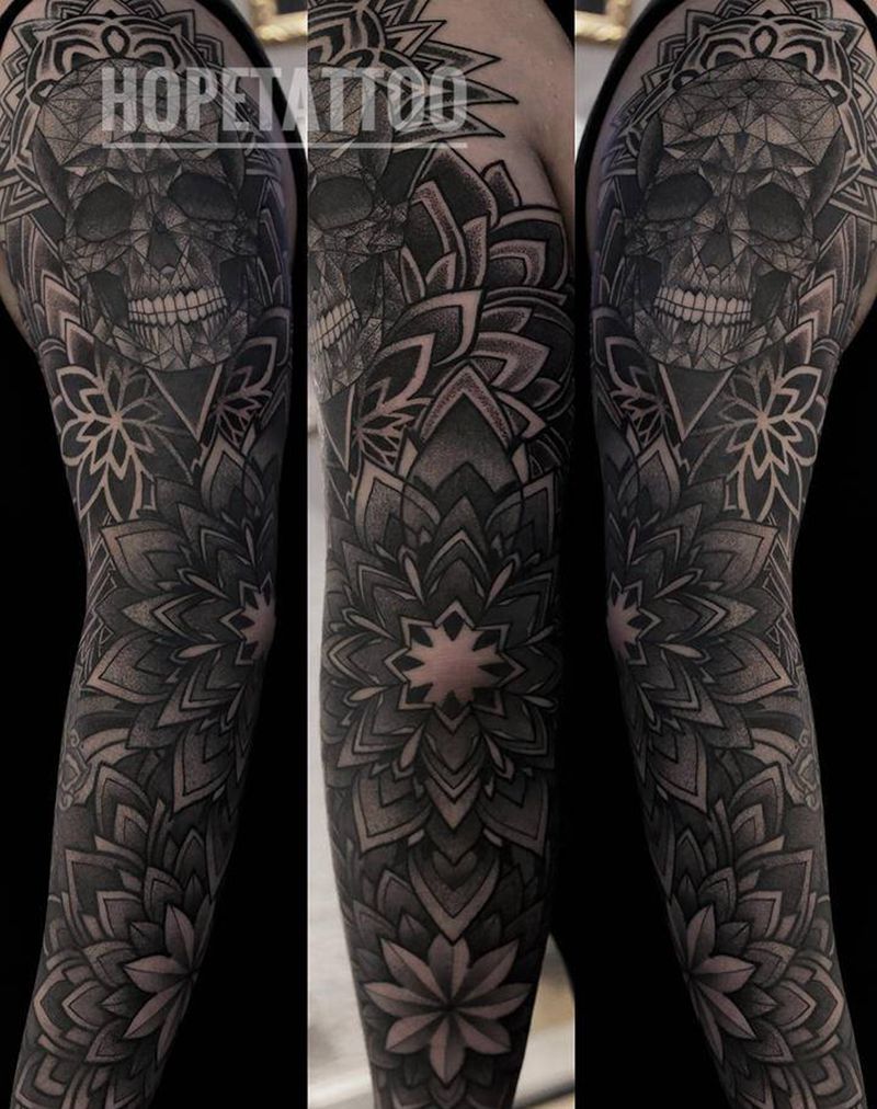 2019作品纹身图片_手臂几何点刺纹身图案