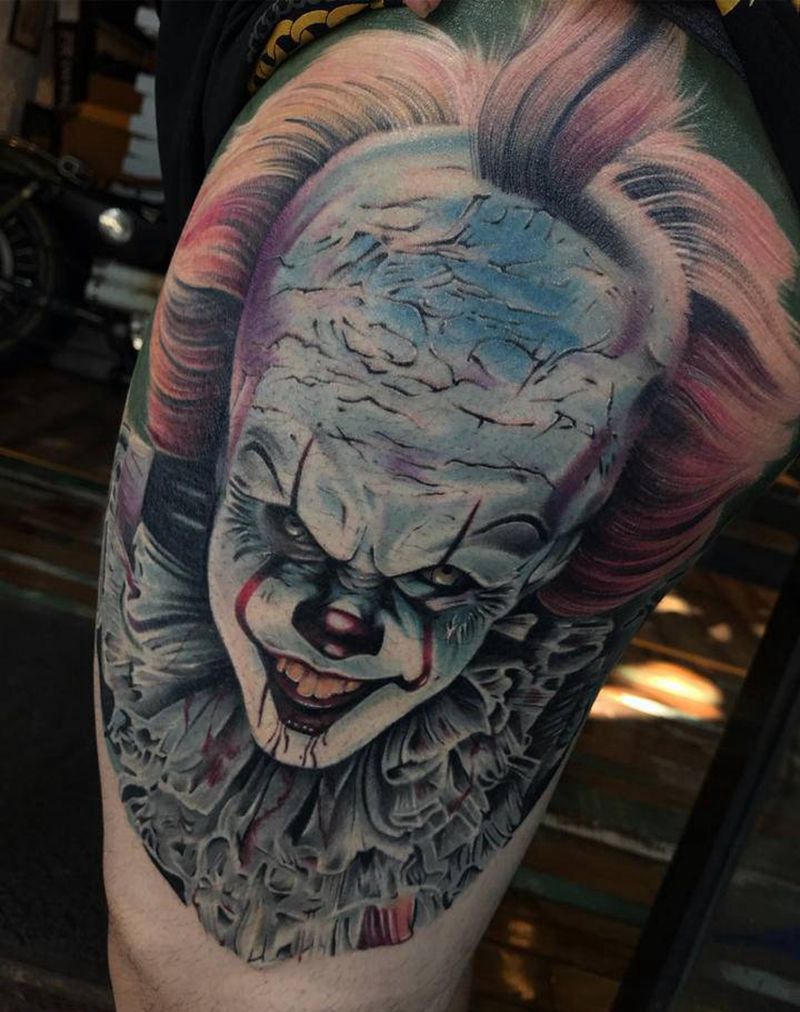 恢复后的小丑纹身图片_腿部臀部欧美写实纹身图案