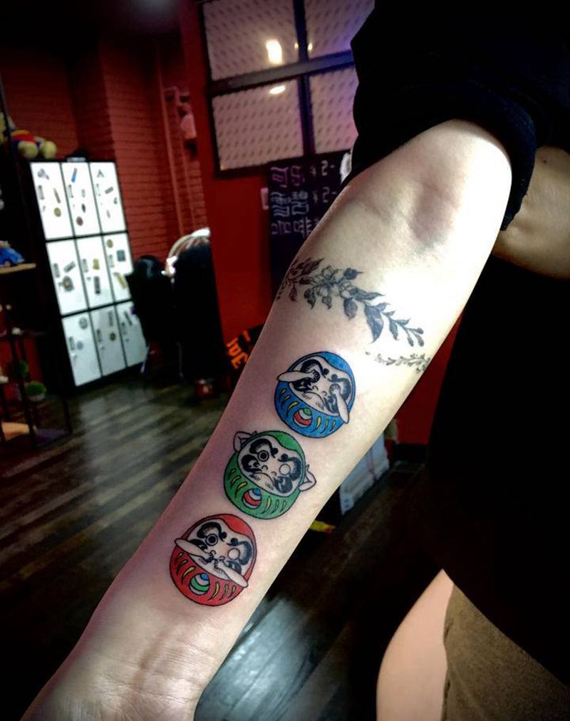 达摩蛋纹身图片_手臂新传统纹身图案