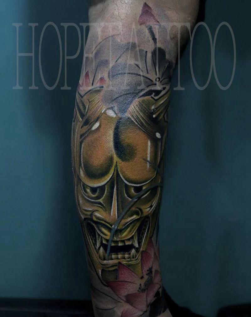 般若纹身图片_腿部新传统欧美写实纹身图案