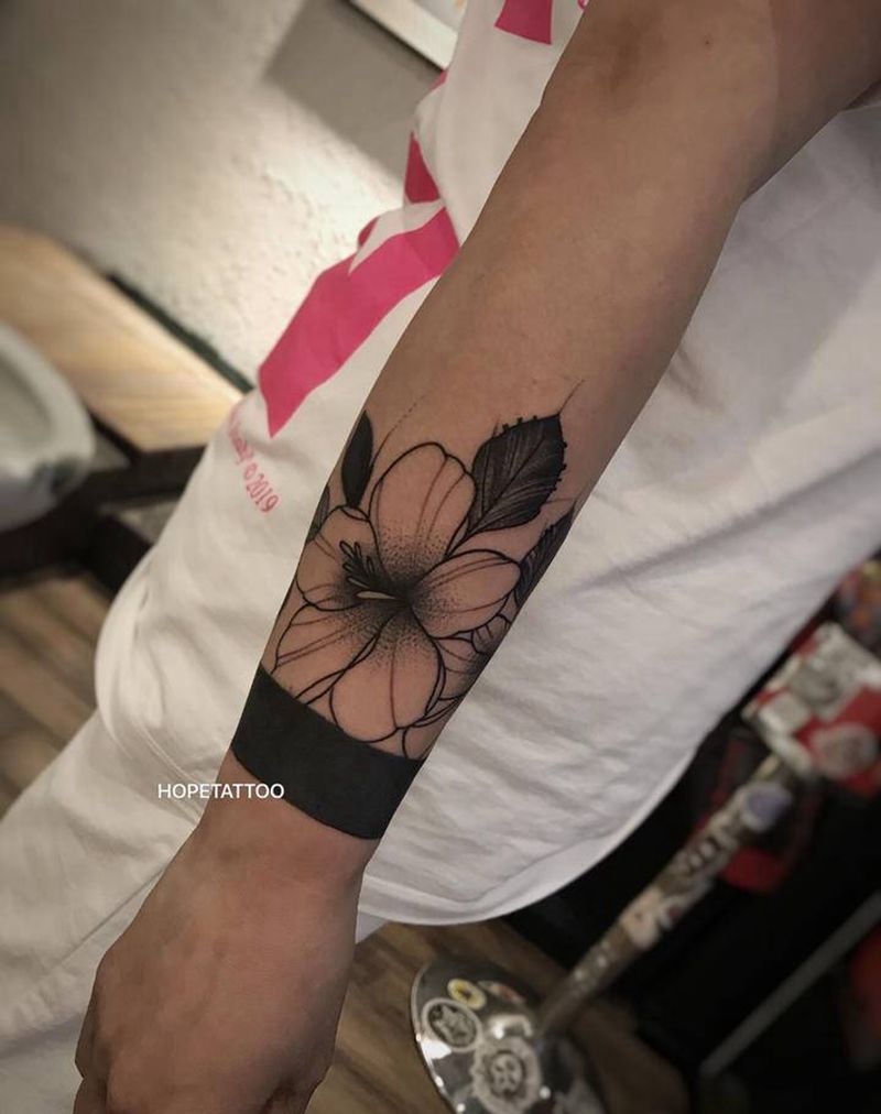 遮盖纹身图片_手部手臂点刺纹身图案