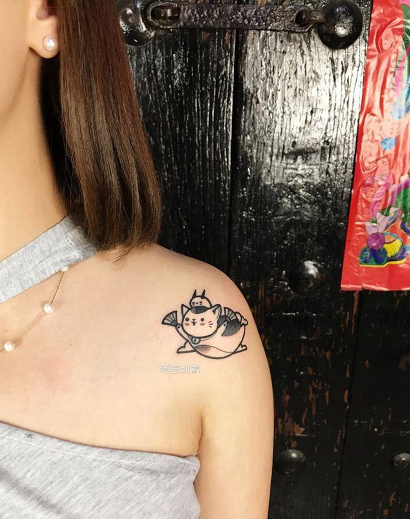 小猫纹身图片_成品手稿肩部欧美清新几何字符动物纹身图案